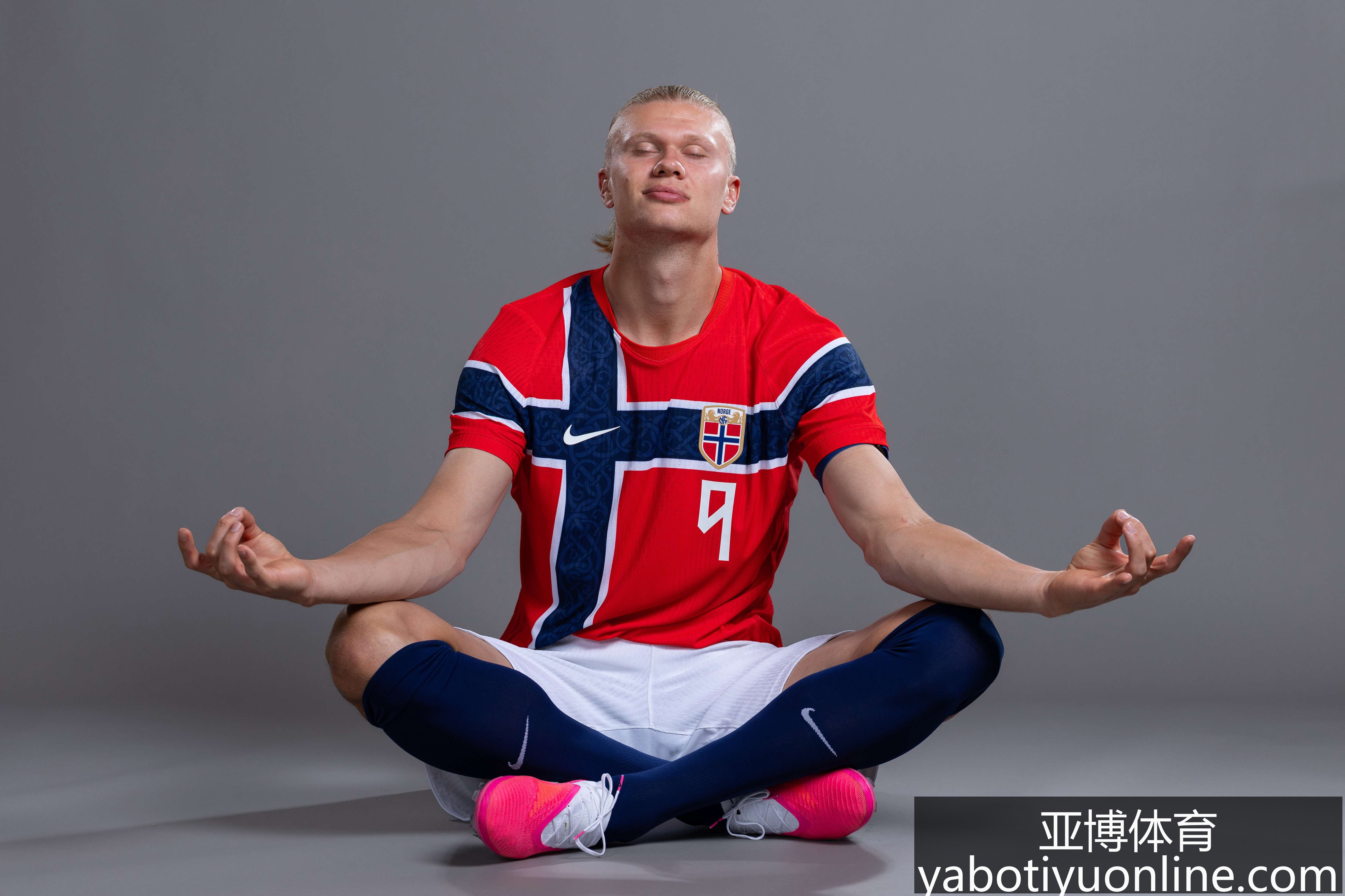 太阳大战爵,布克狂砍,分康宁汉姆,亚博体育,亚博体育官网,亚博体育app,亚博体育下载